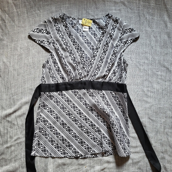 🌼3 for 30🌼White House Black Market Women's Silk Striped Top for Women - Picture 5 of 5